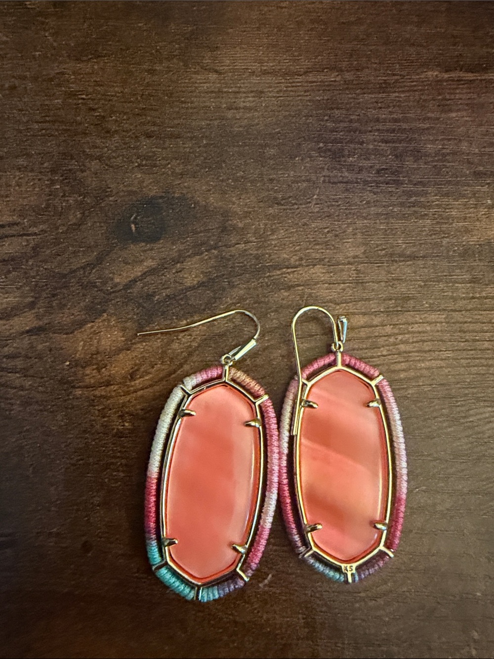 Source Unknown Coral-Pink Oval Drop Earrings with Gold Frame